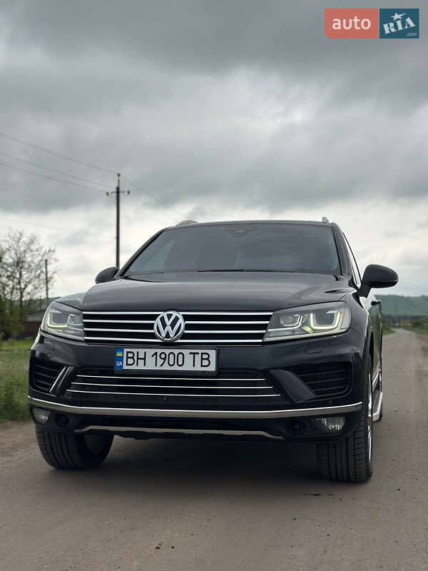 Позашляховик / Кросовер Volkswagen Touareg 2014 в Одесі