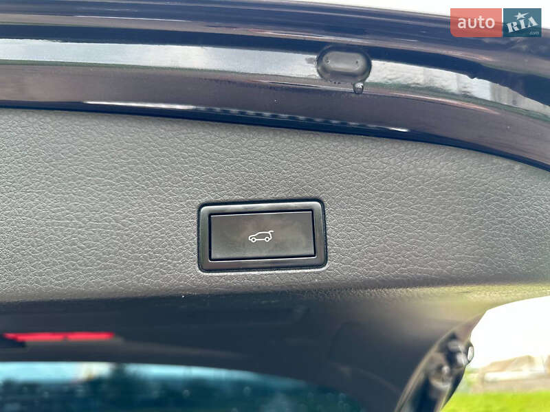 Позашляховик / Кросовер Volkswagen Touareg 2014 в Одесі