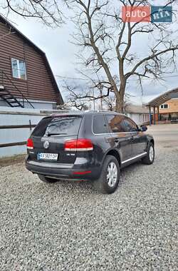 Внедорожник / Кроссовер Volkswagen Touareg 2005 в 