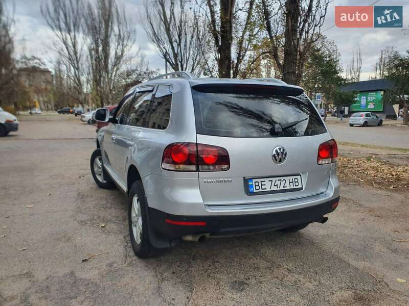 Внедорожник / Кроссовер Volkswagen Touareg 2008 в Николаеве