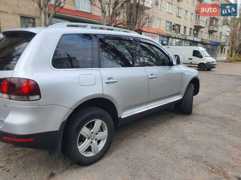 Внедорожник / Кроссовер Volkswagen Touareg 2008 в Николаеве