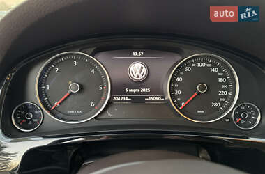 Позашляховик / Кросовер Volkswagen Touareg 2014 в 