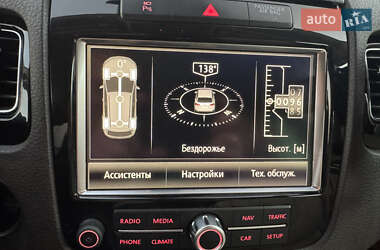 Позашляховик / Кросовер Volkswagen Touareg 2014 в 