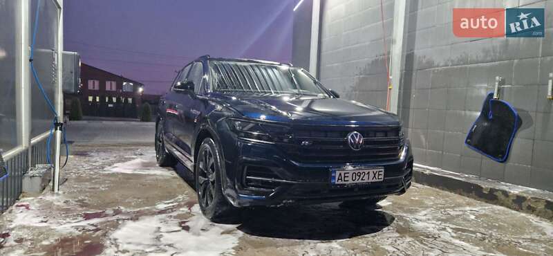 Позашляховик / Кросовер Volkswagen Touareg 2021 в Києві