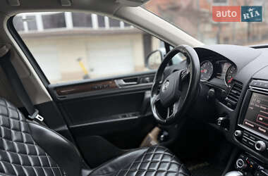 Внедорожник / Кроссовер Volkswagen Touareg 2017 в 