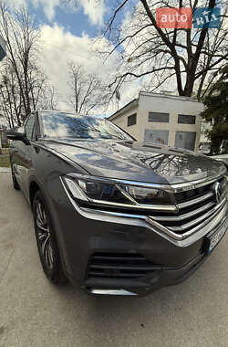 Внедорожник / Кроссовер Volkswagen Touareg 2020 в 