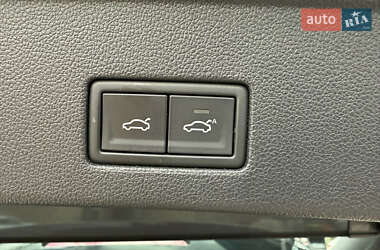 Внедорожник / Кроссовер Volkswagen Touareg 2020 в 