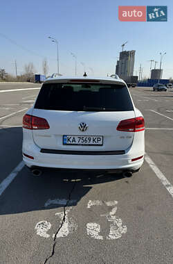 Внедорожник / Кроссовер Volkswagen Touareg 2012 в 