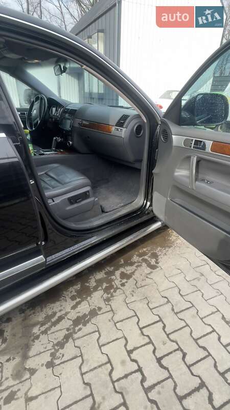 Внедорожник / Кроссовер Volkswagen Touareg 2007 в Сумах