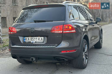 Внедорожник / Кроссовер Volkswagen Touareg 2012 в 