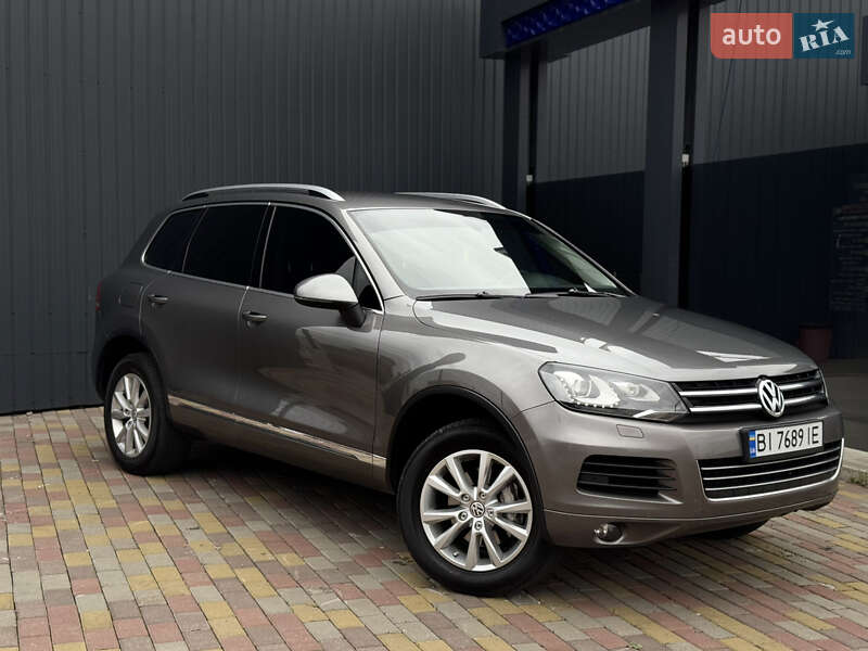 Внедорожник / Кроссовер Volkswagen Touareg 2012 в 