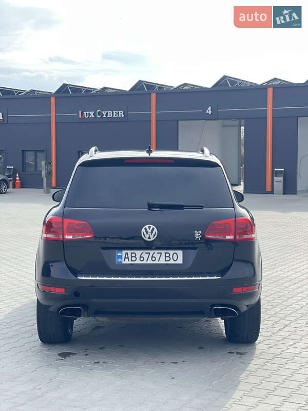 Внедорожник / Кроссовер Volkswagen Touareg 2010 в Виннице