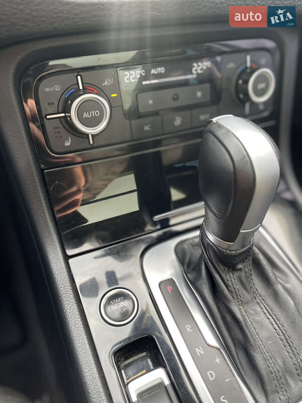 Внедорожник / Кроссовер Volkswagen Touareg 2010 в Виннице