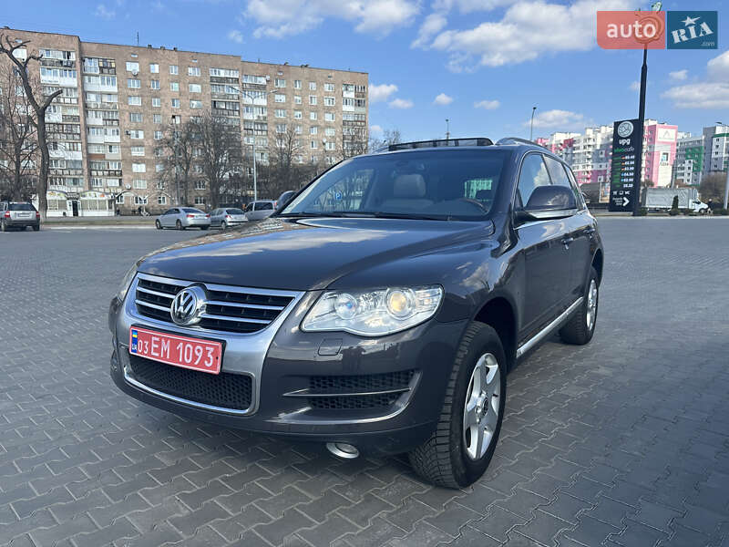 Внедорожник / Кроссовер Volkswagen Touareg 2008 в 