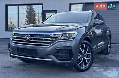 Внедорожник / Кроссовер Volkswagen Touareg 2022 в 