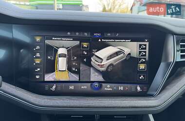 Внедорожник / Кроссовер Volkswagen Touareg 2022 в 