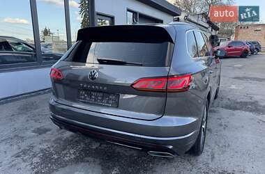 Внедорожник / Кроссовер Volkswagen Touareg 2022 в 