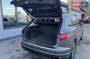 Внедорожник / Кроссовер Volkswagen Touareg 2022 в 