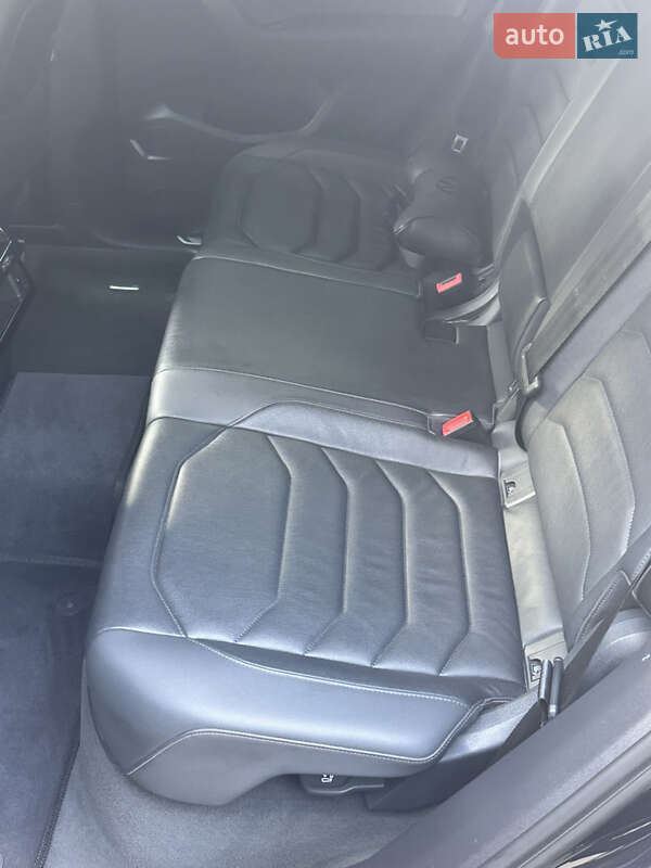 Позашляховик / Кросовер Volkswagen Touareg 2020 в Вінниці