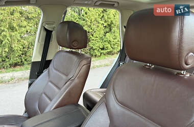 Внедорожник / Кроссовер Volkswagen Touareg 2012 в 