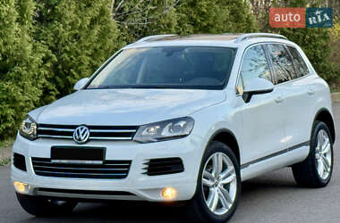 Внедорожник / Кроссовер Volkswagen Touareg 2012 в 