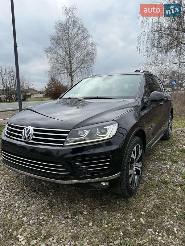 Позашляховик / Кросовер Volkswagen Touareg 2017 в Івано-Франківську