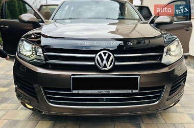 Внедорожник / Кроссовер Volkswagen Touareg 2011 в 