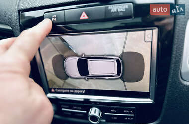 Внедорожник / Кроссовер Volkswagen Touareg 2011 в 