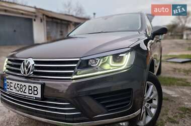 Внедорожник / Кроссовер Volkswagen Touareg 2016 в Николаеве