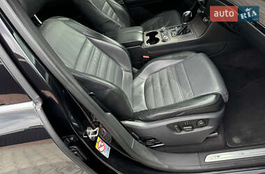 Внедорожник / Кроссовер Volkswagen Touareg 2013 в 