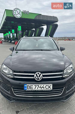 Внедорожник / Кроссовер Volkswagen Touareg 2014 в 