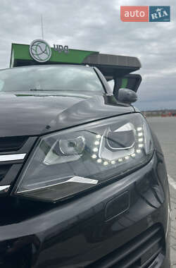 Внедорожник / Кроссовер Volkswagen Touareg 2014 в 