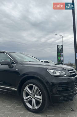 Внедорожник / Кроссовер Volkswagen Touareg 2014 в 