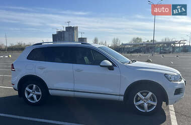 Внедорожник / Кроссовер Volkswagen Touareg 2014 в 