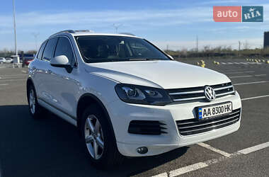 Внедорожник / Кроссовер Volkswagen Touareg 2014 в 