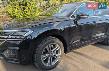 Позашляховик / Кросовер Volkswagen Touareg 2021 в  фото 17 Позашляховик / Кросовер Volkswagen Touareg 2021 в