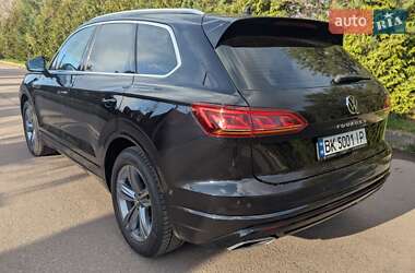Позашляховик / Кросовер Volkswagen Touareg 2021 в  фото 20 Позашляховик / Кросовер Volkswagen Touareg 2021 в