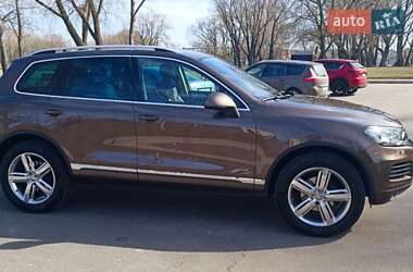 Внедорожник / Кроссовер Volkswagen Touareg 2010 в 