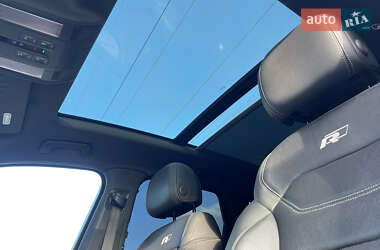 Внедорожник / Кроссовер Volkswagen Touareg 2019 в 