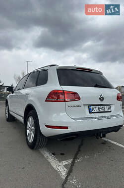 Внедорожник / Кроссовер Volkswagen Touareg 2013 в 