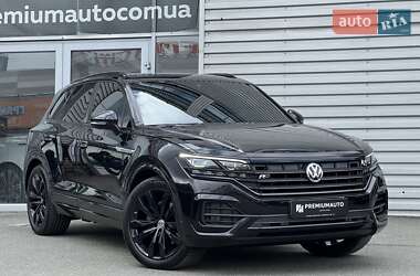 Внедорожник / Кроссовер Volkswagen Touareg 2018 в 