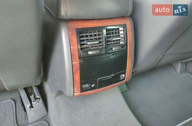 Позашляховик / Кросовер Volkswagen Touareg 2004 в 