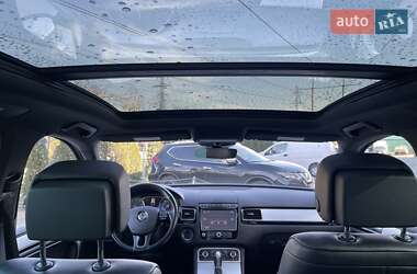 Позашляховик / Кросовер Volkswagen Touareg 2017 в 