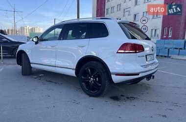 Позашляховик / Кросовер Volkswagen Touareg 2017 в 