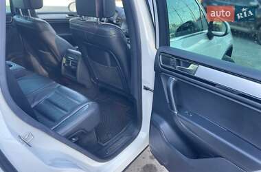 Позашляховик / Кросовер Volkswagen Touareg 2017 в 