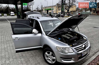 Позашляховик / Кросовер Volkswagen Touareg 2008 в 