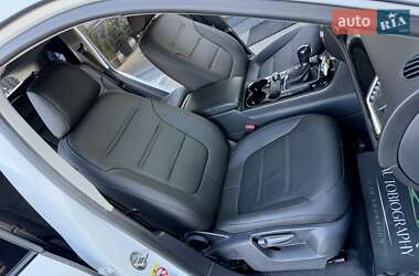 Позашляховик / Кросовер Volkswagen Touareg 2013 в 