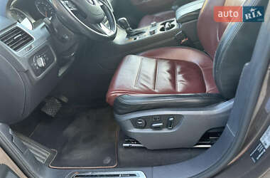 Позашляховик / Кросовер Volkswagen Touareg 2011 в 