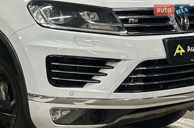 Позашляховик / Кросовер Volkswagen Touareg 2017 в 