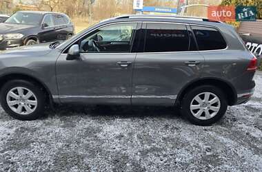 Внедорожник / Кроссовер Volkswagen Touareg 2015 в 